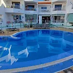 Diamantes Komfort Apt107- 2 Bedrooms, 2 Bathrooms, Easily Accessible, No Stairs לוס כריסטיאנוס