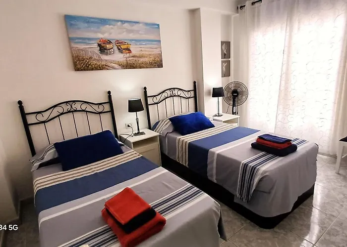 Diamantes Komfort - 2 Bedrooms, 2 Bathrooms, Easily Accessible, No Stairs شقة
